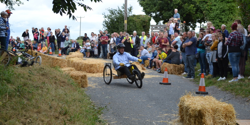 Crowds at allotment corner
